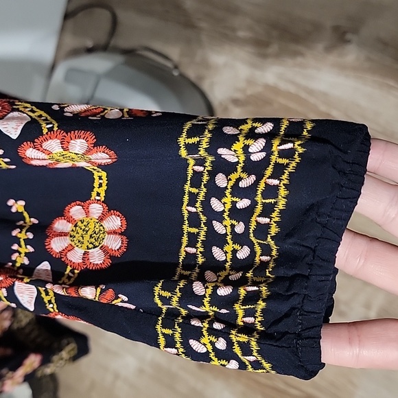 Faux embroidered dress - Picture 5 of 6